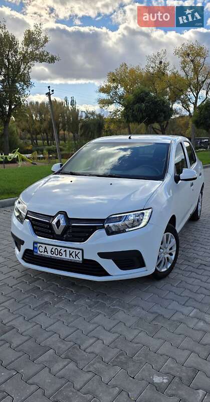 Седан Renault Logan 2021 в 