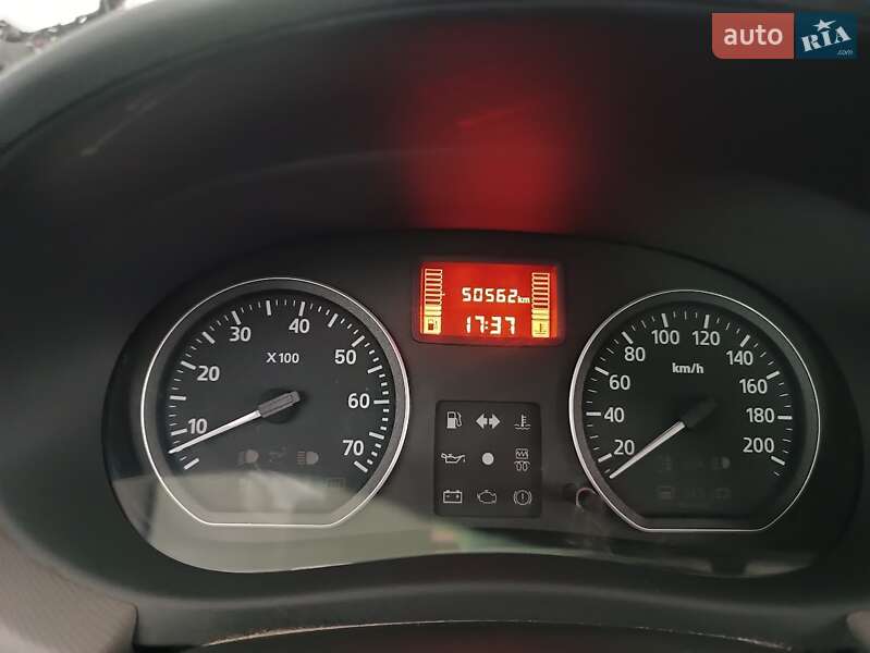 Седан Renault Logan 2011 в Запоріжжі