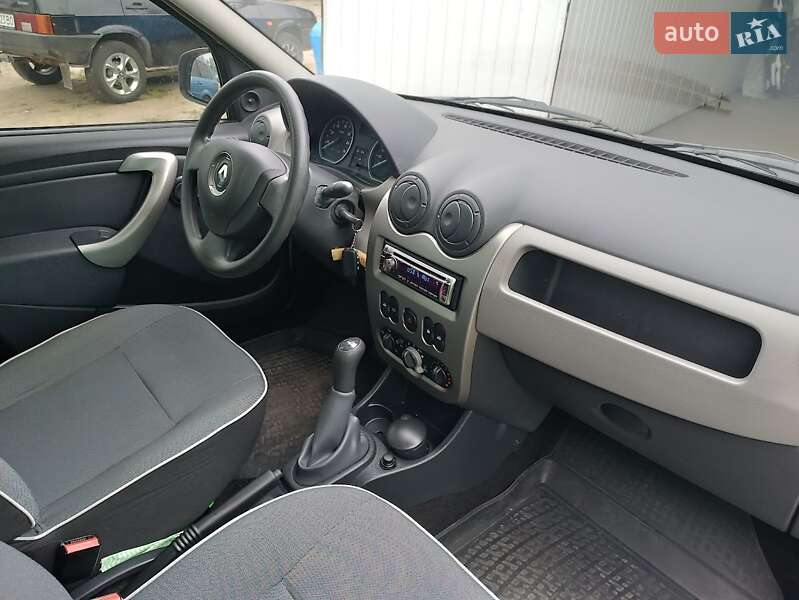 Седан Renault Logan 2011 в Запоріжжі