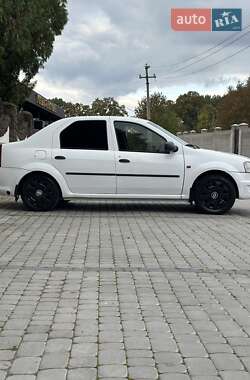 Седан Renault Logan 2010 в 