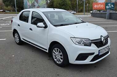 Седан Renault Logan 2018 в 