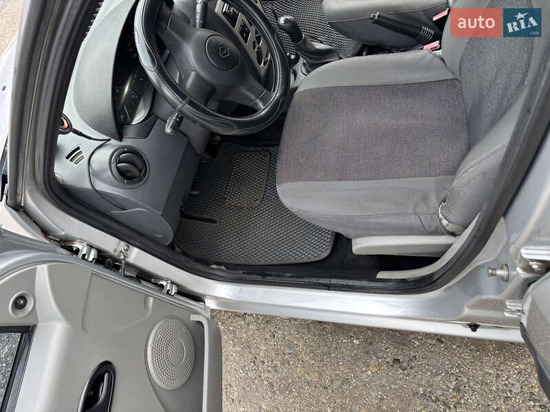 Універсал Renault Logan 2010 в Кам'янець-Подільському фото 25 Універсал Renault Logan 2010 в Кам'янець-Подільському