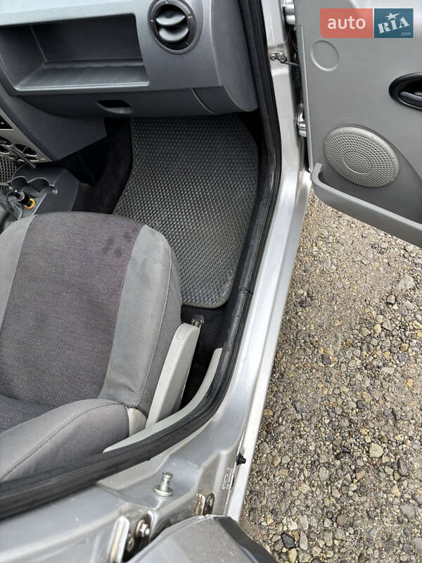 Універсал Renault Logan 2010 в Кам'янець-Подільському фото 29 Універсал Renault Logan 2010 в Кам'янець-Подільському