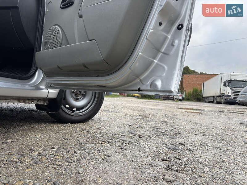 Універсал Renault Logan 2010 в Кам'янець-Подільському фото 30 Універсал Renault Logan 2010 в Кам'янець-Подільському