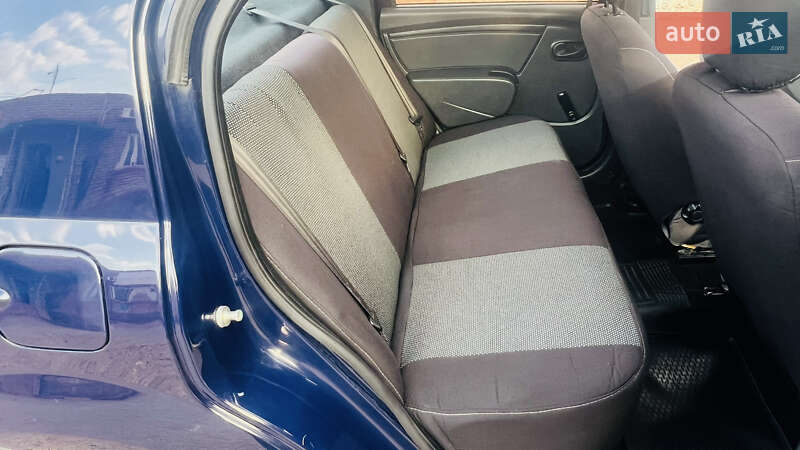 Седан Renault Logan 2013 в Кривом Роге фото 11 Седан Renault Logan 2013 в Кривом Роге