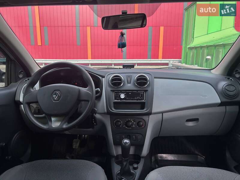 Седан Renault Logan 2014 в Киеве фото 14 Седан Renault Logan 2014 в Киеве