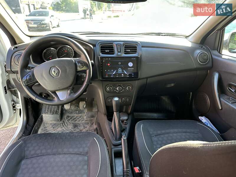 Седан Renault Logan 2013 в Днепре