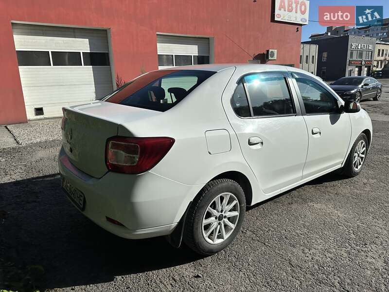 Седан Renault Logan 2013 в Днепре