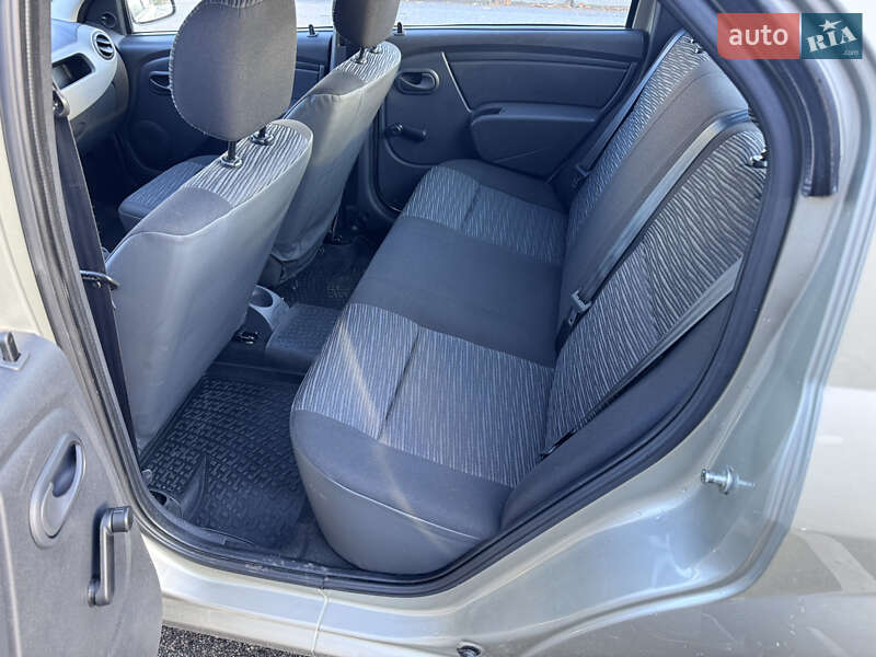 Седан Renault Logan 2011 в Черкассах фото 18 Седан Renault Logan 2011 в Черкассах