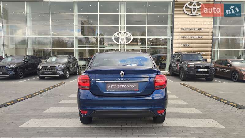 Седан Renault Logan 2018 в Киеве