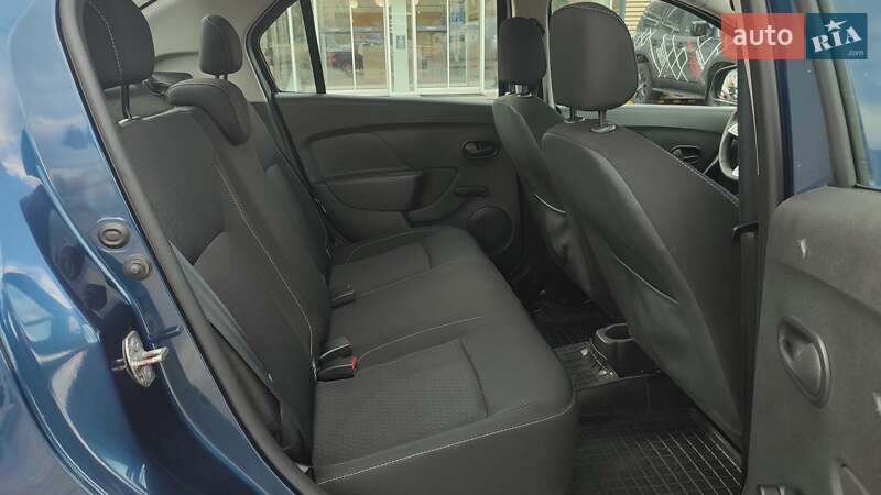 Седан Renault Logan 2018 в Киеве