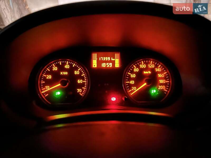 Седан Renault Logan 2012 в Днепре