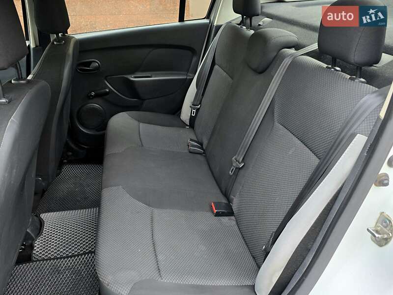 Седан Renault Logan 2013 в Харькове фото 16 Седан Renault Logan 2013 в Харькове