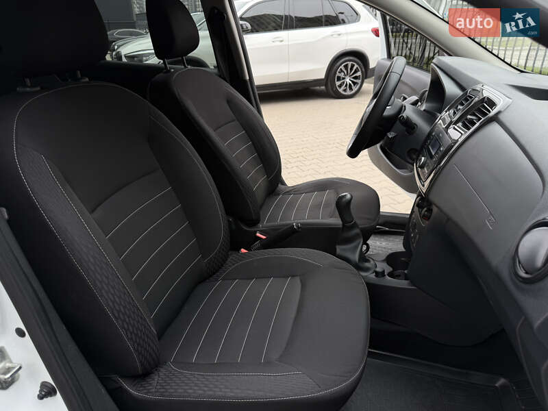 Седан Renault Logan 2021 в Киеве