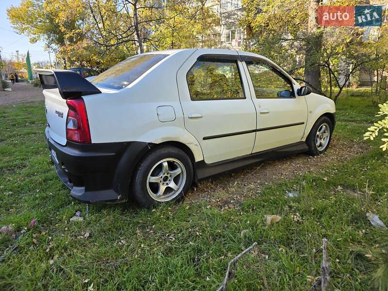 Седан Renault Logan 2010 в Белгороде-Днестровском