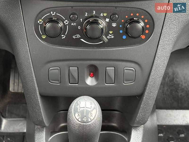 Седан Renault Logan 2016 в Борисполе фото 55 Седан Renault Logan 2016 в Борисполе