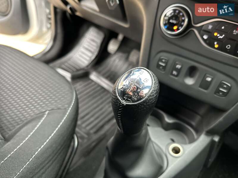 Седан Renault Logan 2018 в Одессе