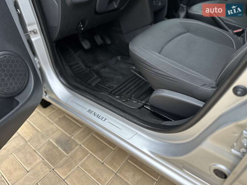 Седан Renault Logan 2018 в Одессе