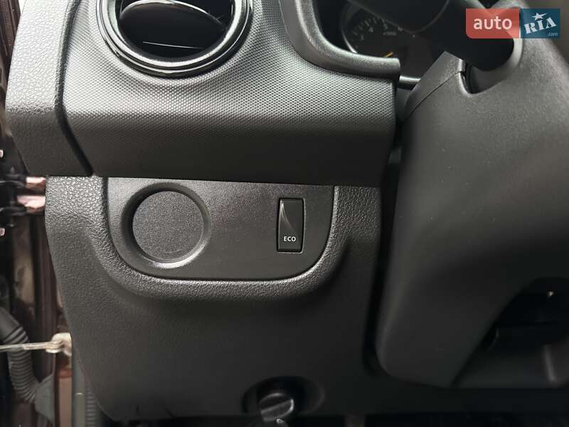 Седан Renault Logan 2017 в Одесі фото 64 Седан Renault Logan 2017 в Одесі