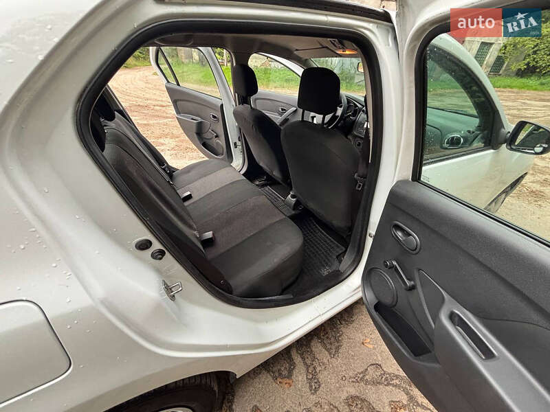 Седан Renault Logan 2013 в Львове фото 20 Седан Renault Logan 2013 в Львове