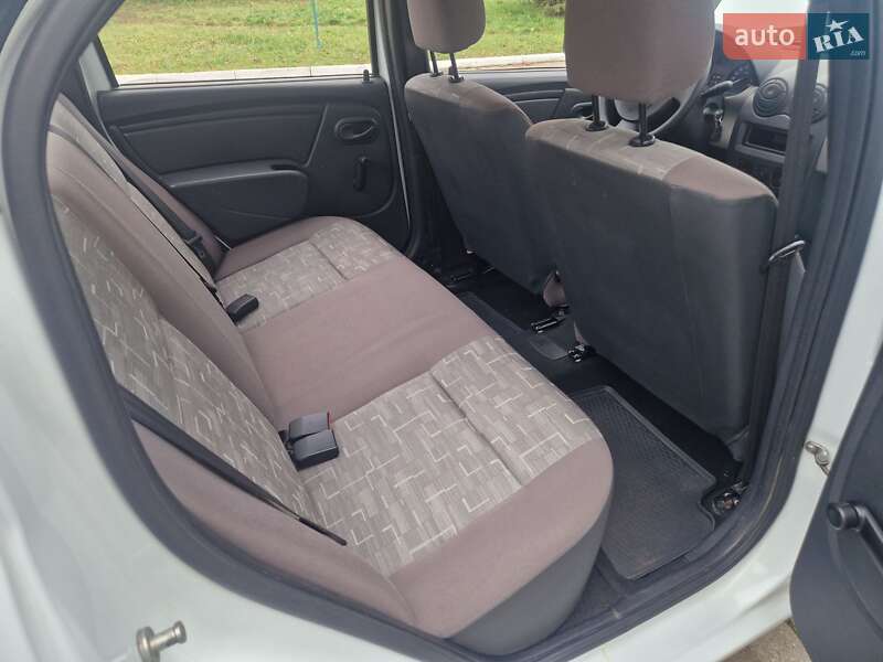 Седан Renault Logan 2012 в Харькове фото 15 Седан Renault Logan 2012 в Харькове