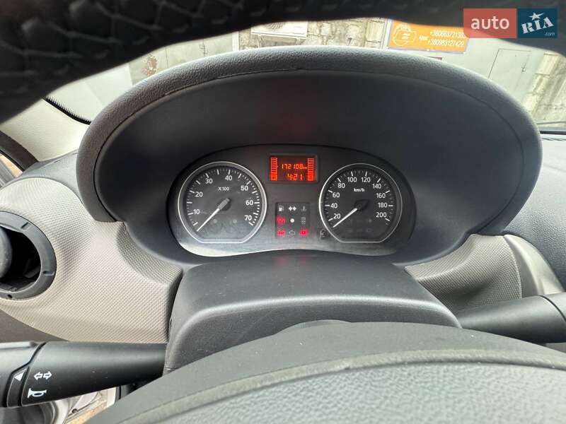 Седан Renault Logan 2009 в Дніпрі