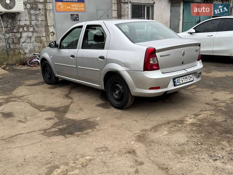 Седан Renault Logan 2009 в Дніпрі