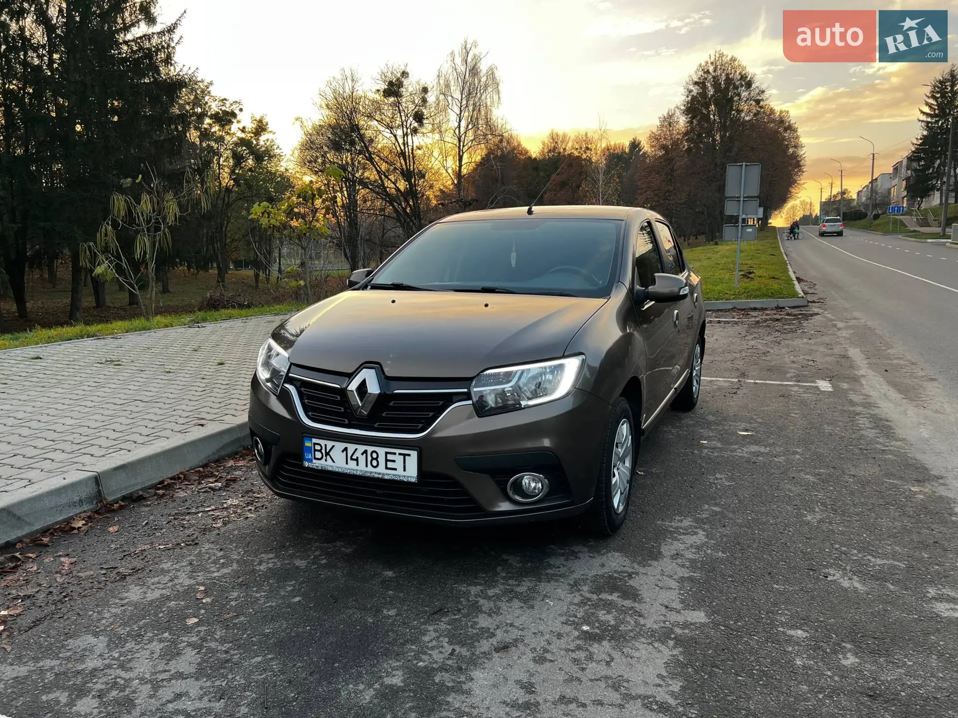 2020 Renault Logan - фото 1