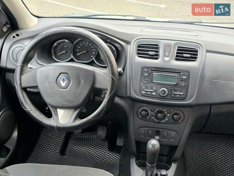 Седан Renault Logan 2013 в Харкові