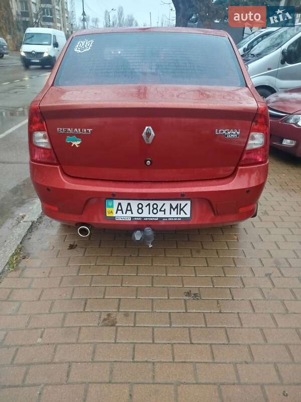 Седан Renault Logan 2012 в Киеве