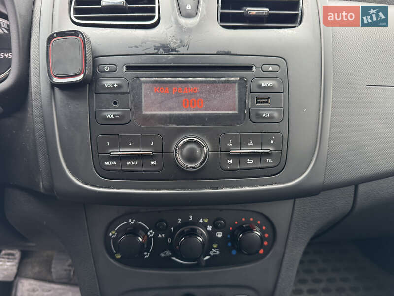 Седан Renault Logan 2016 в Києві фото 9 Седан Renault Logan 2016 в Києві