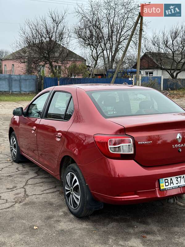 Седан Renault Logan 2013 в Малой Виске