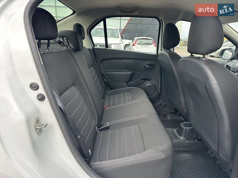 Седан Renault Logan 2021 в Киеве