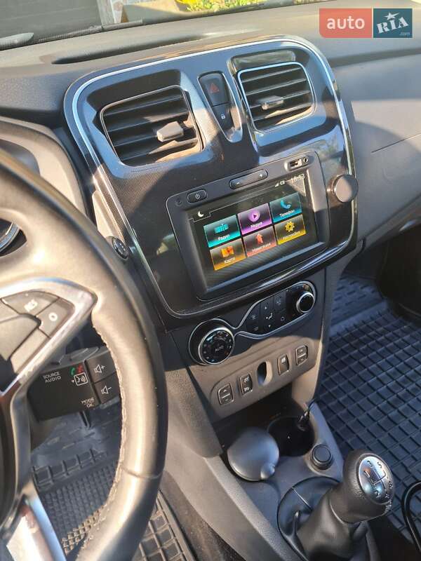 Седан Renault Logan 2019 в Черновцах