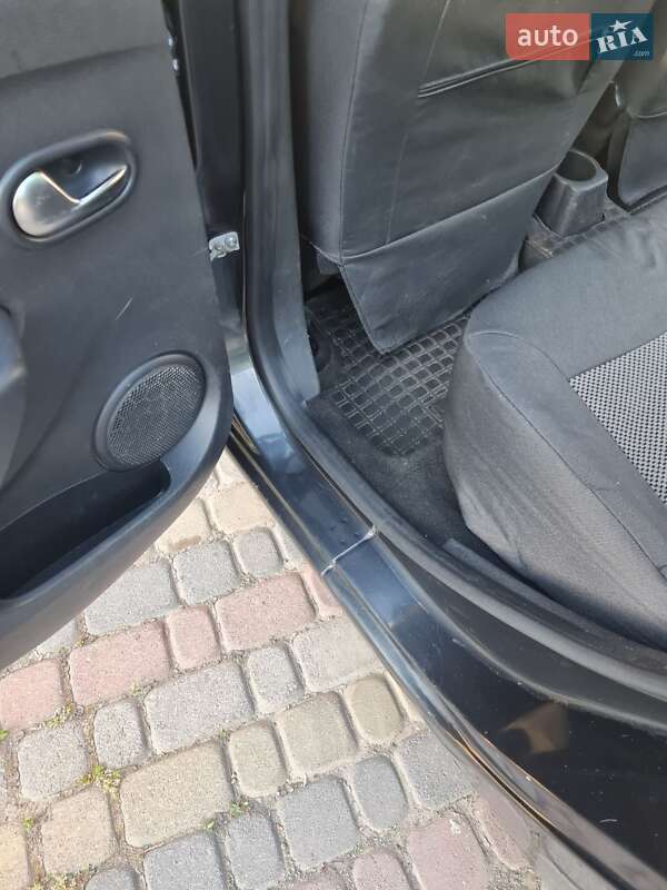 Седан Renault Logan 2019 в Черновцах