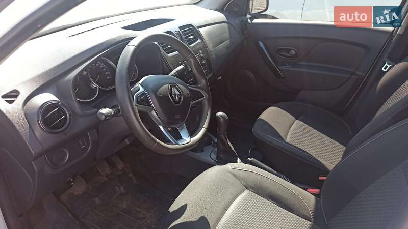 Седан Renault Logan 2017 в Киеве