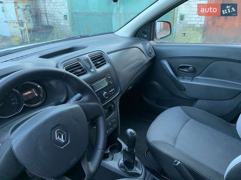 Седан Renault Logan 2016 в Львове фото 27 Седан Renault Logan 2016 в Львове