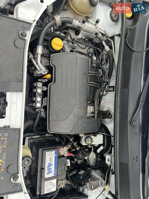 Седан Renault Logan 2016 в Березане фото 8 Седан Renault Logan 2016 в Березане