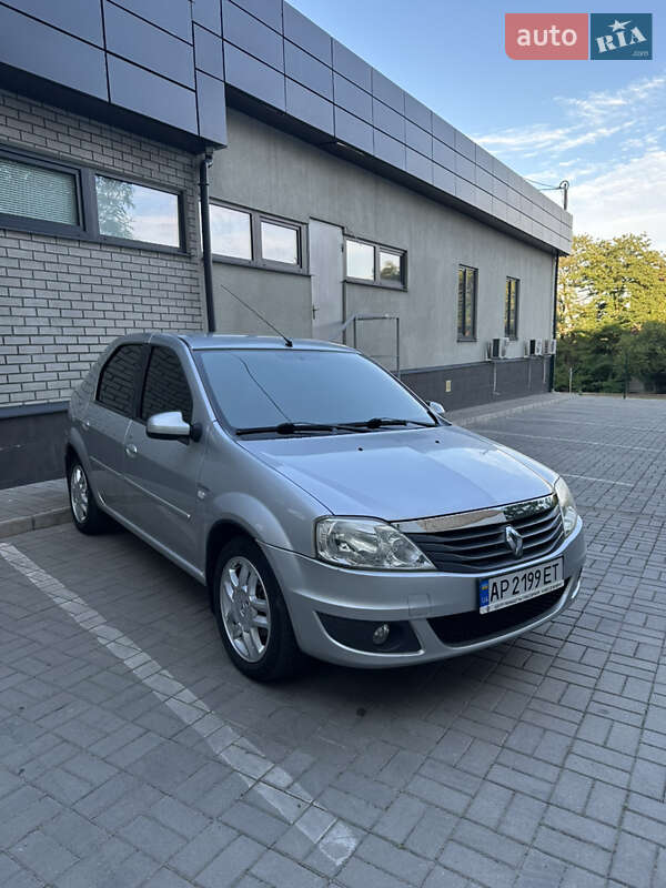 Седан Renault Logan 2011 в Запорожье