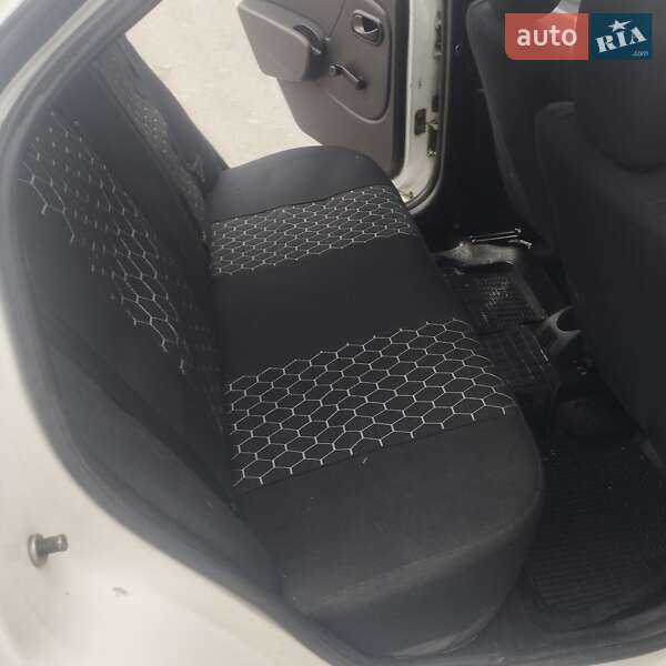 Седан Renault Logan 2010 в Жмеринці