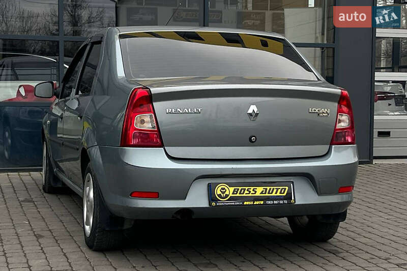 Седан Renault Logan 2011 в Ивано-Франковске