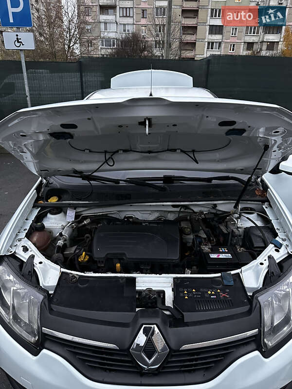 Седан Renault Logan 2016 в Киеве фото 10 Седан Renault Logan 2016 в Киеве