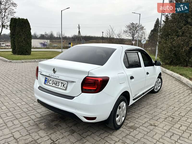 Седан Renault Logan 2017 в Львове
