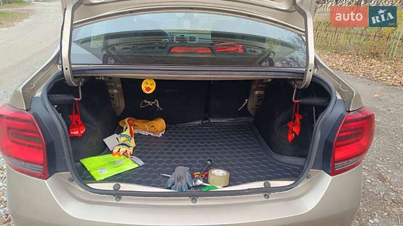 Седан Renault Logan 2020 в Запорожье