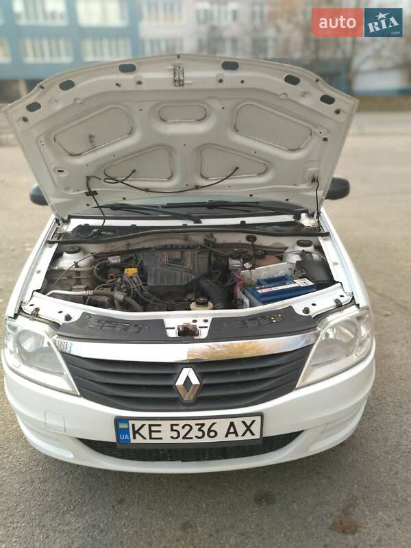 Седан Renault Logan 2012 в Днепре