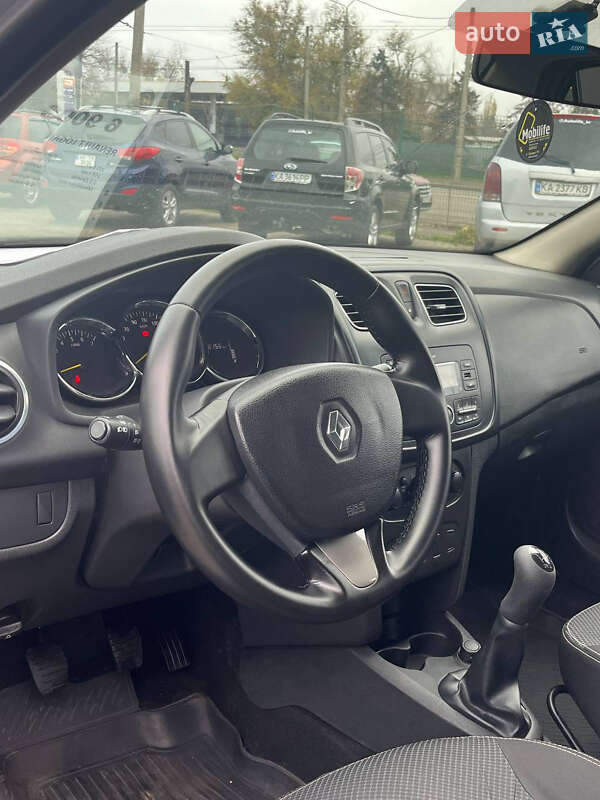 Седан Renault Logan 2013 в Кривом Роге