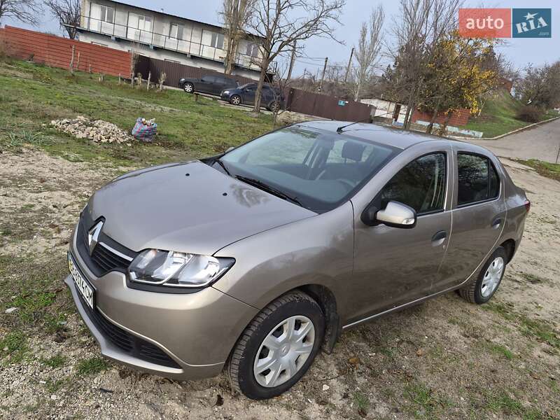Renault Logan 2013 Renault Logan 2013