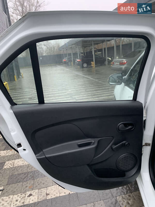 Седан Renault Logan 2018 в Києві
