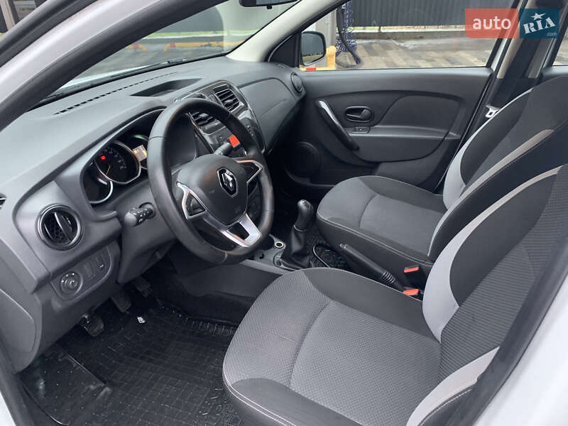 Седан Renault Logan 2018 в Києві