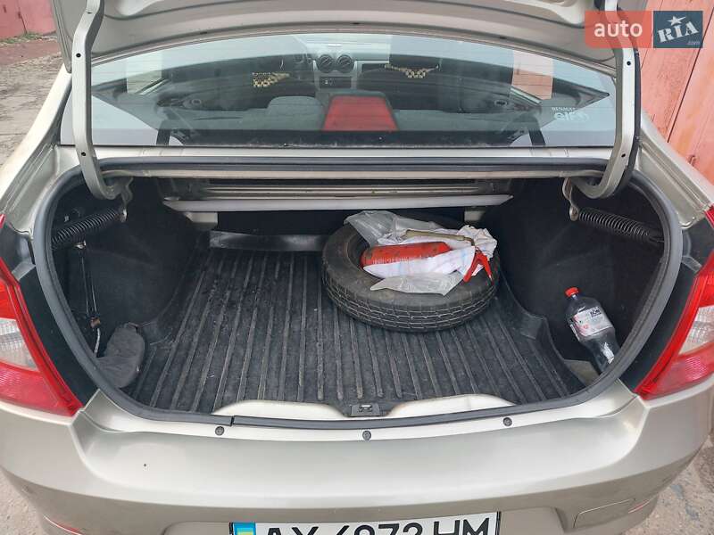 Седан Renault Logan 2009 в Харькове